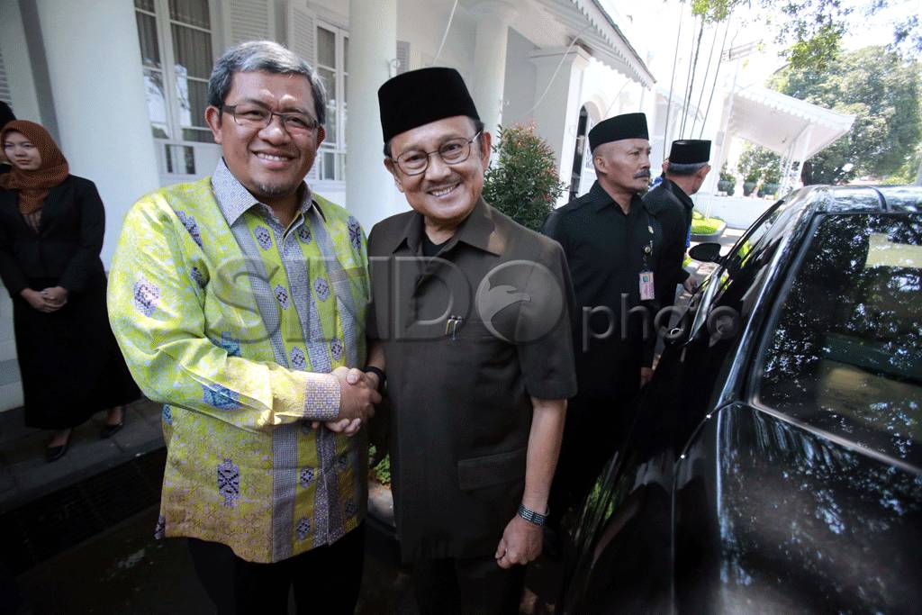 BJ Habibie dan Pemprov...