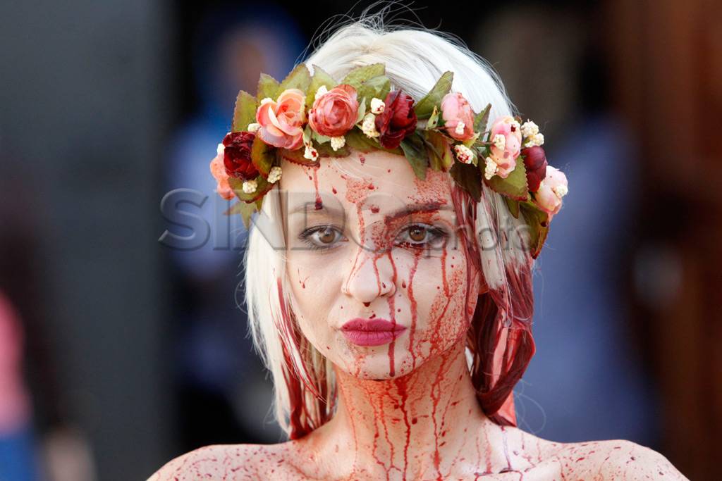 Telanjang Dada, Femen...