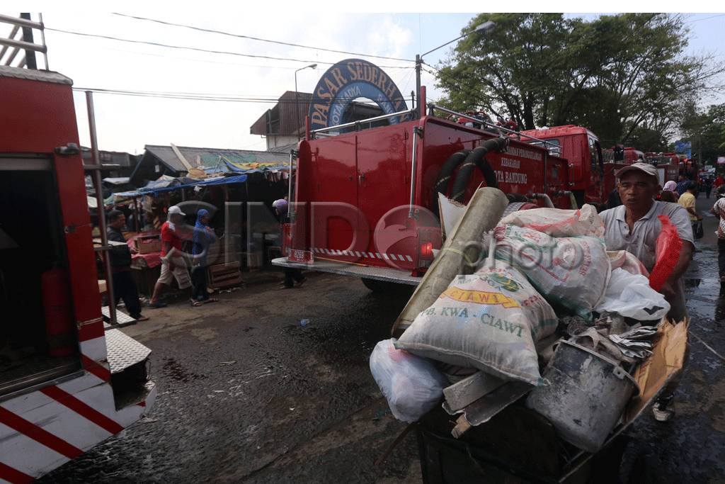 Kebakaran Pasar Sederhana...
