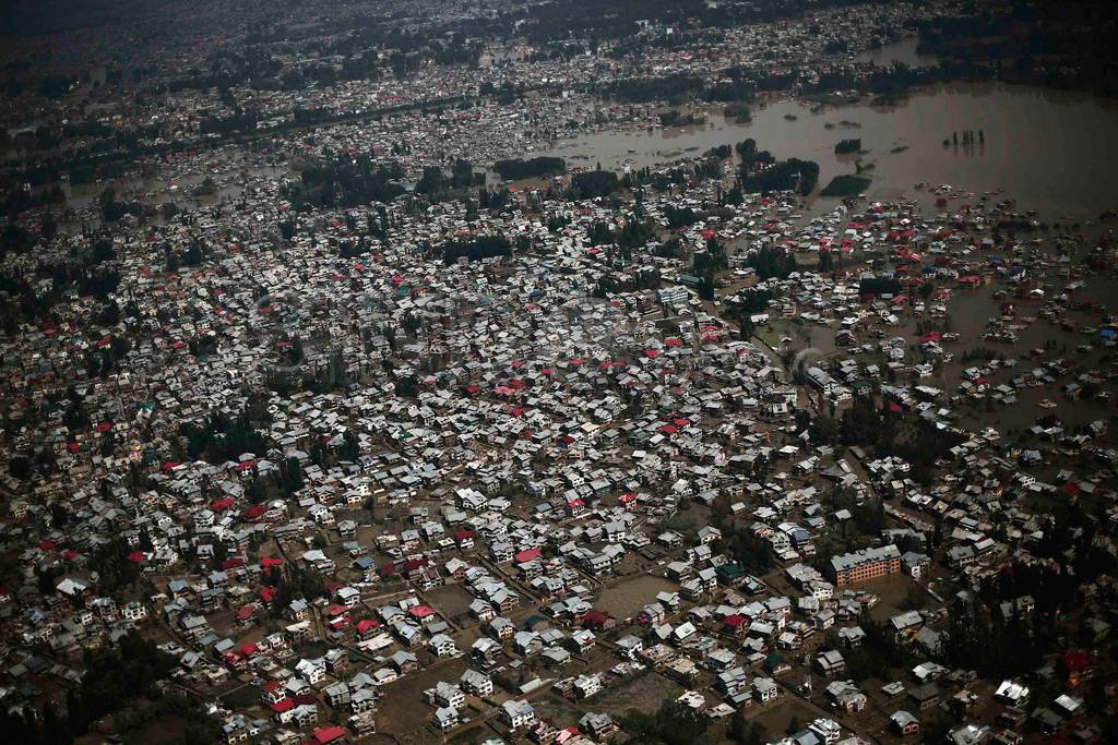 Banjir India dan Pakistan,...