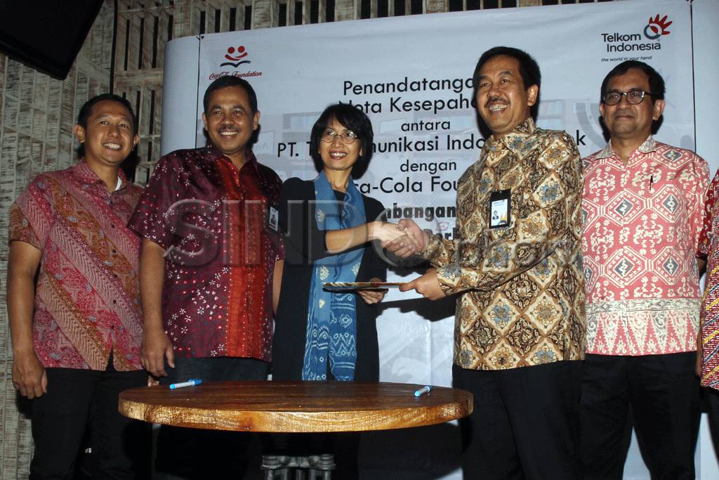 Telkom dan Coca-Cola...