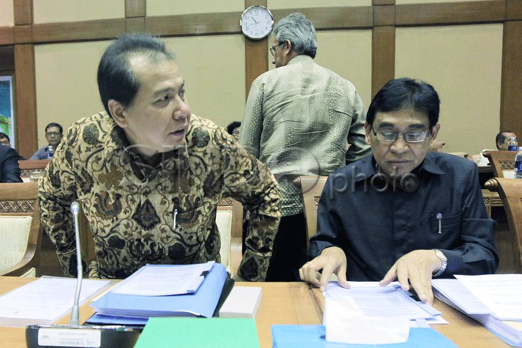 Komisi VII DPR Gelar...