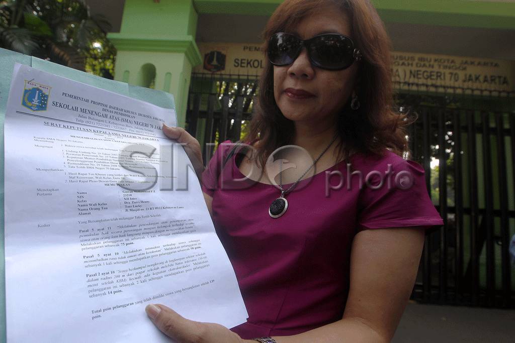 13 Murid SMA 70 Dikeluarkan...