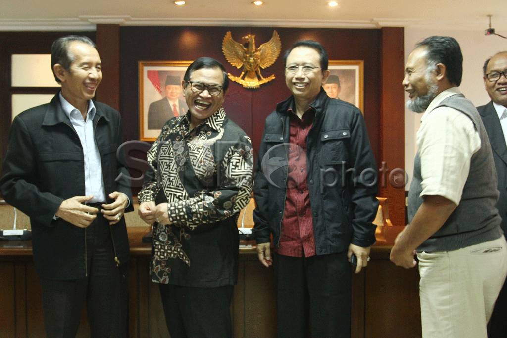 Komitmen KPK dan DPR...