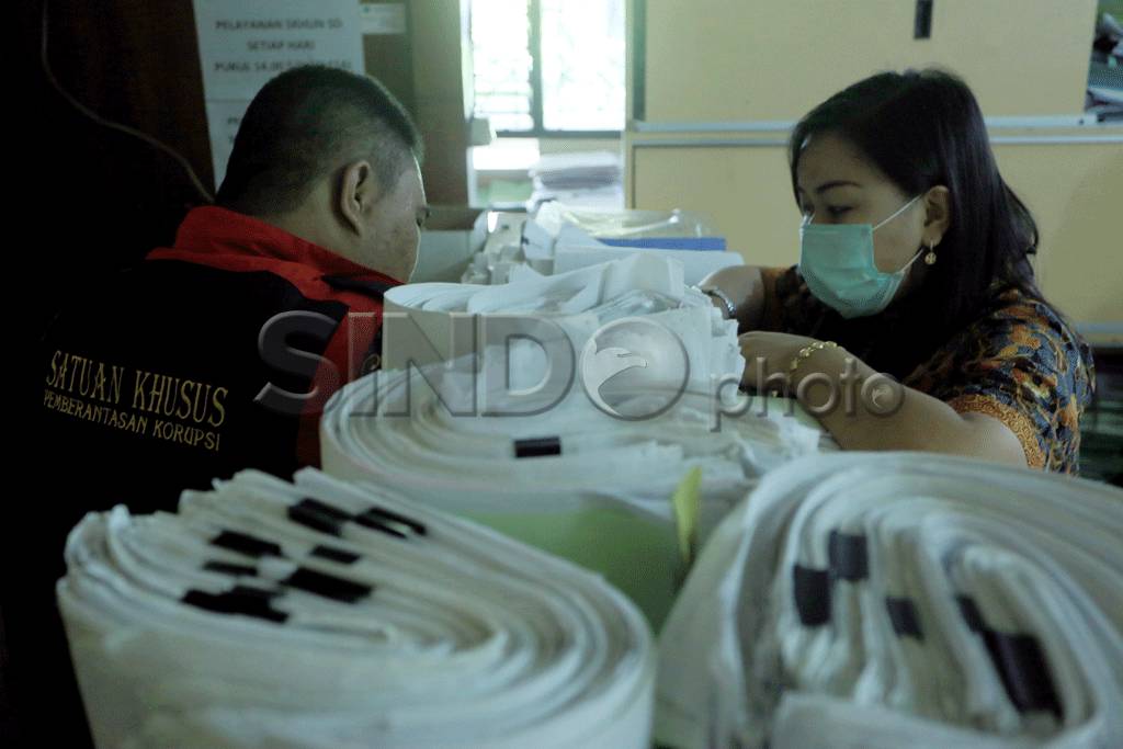 Kejari Manado Geledah...