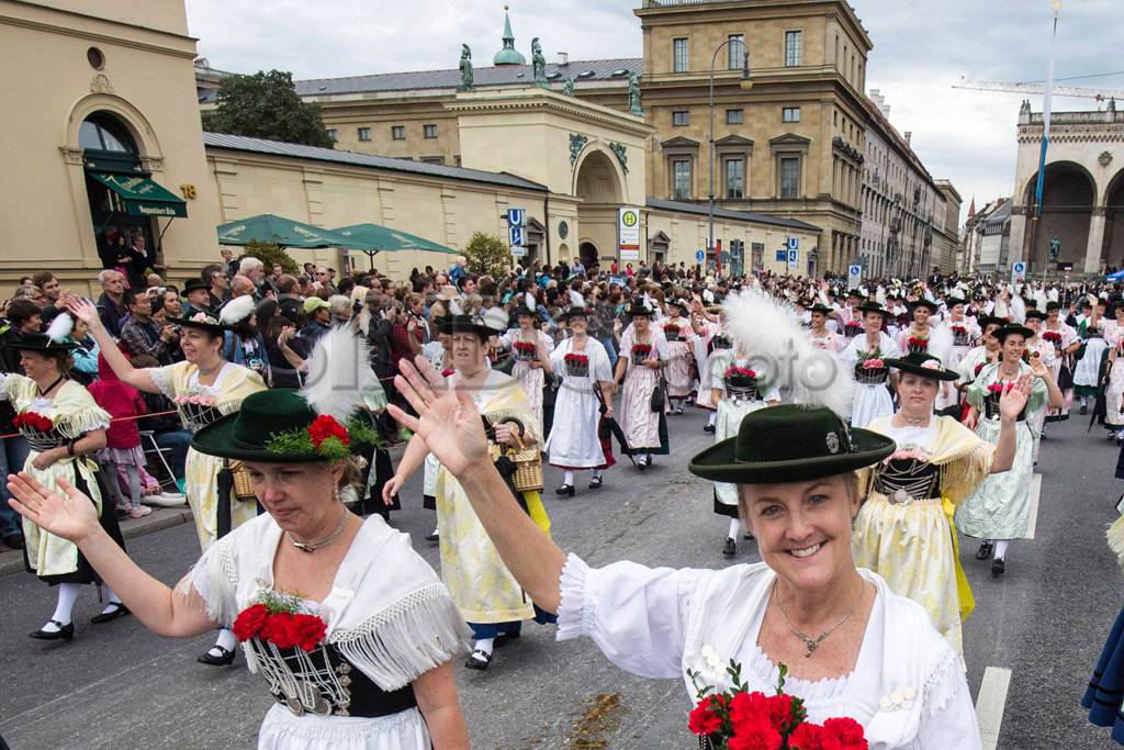 Pesta Peminum Bir Oktoberfest...