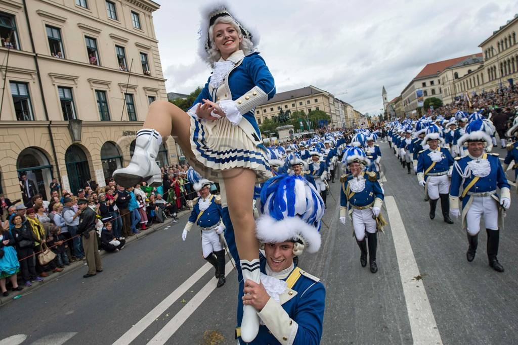 Pesta Peminum Bir Oktoberfest...