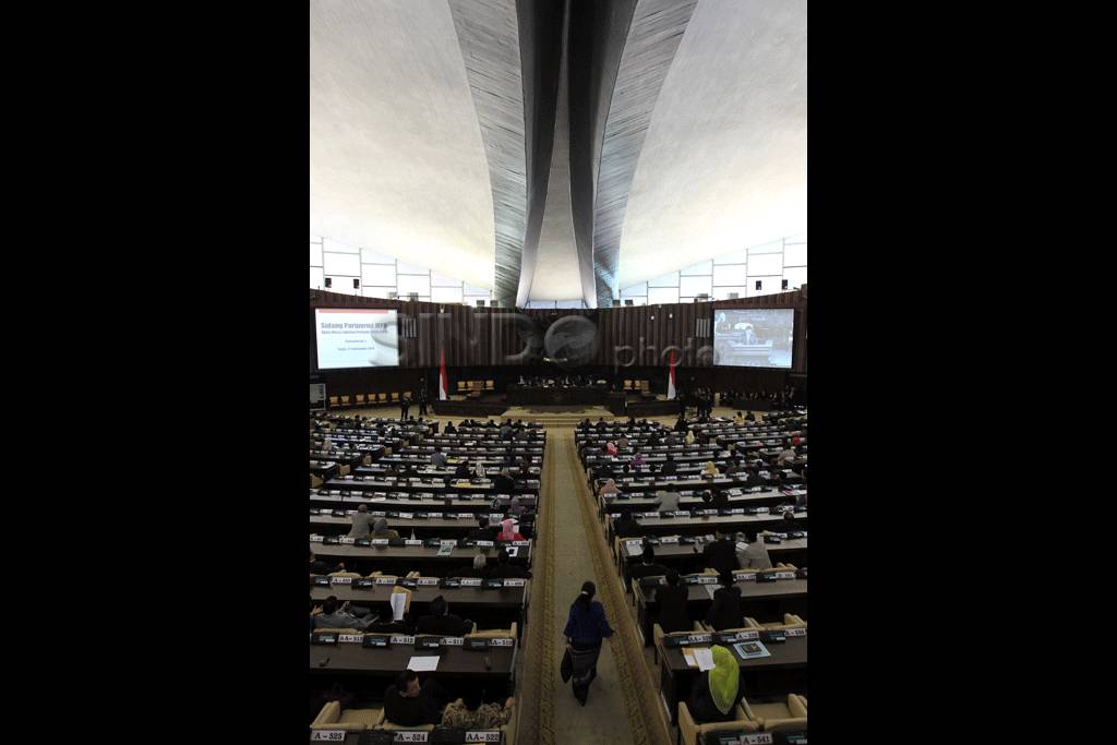 MPR Gelar Sidang Paripurna...