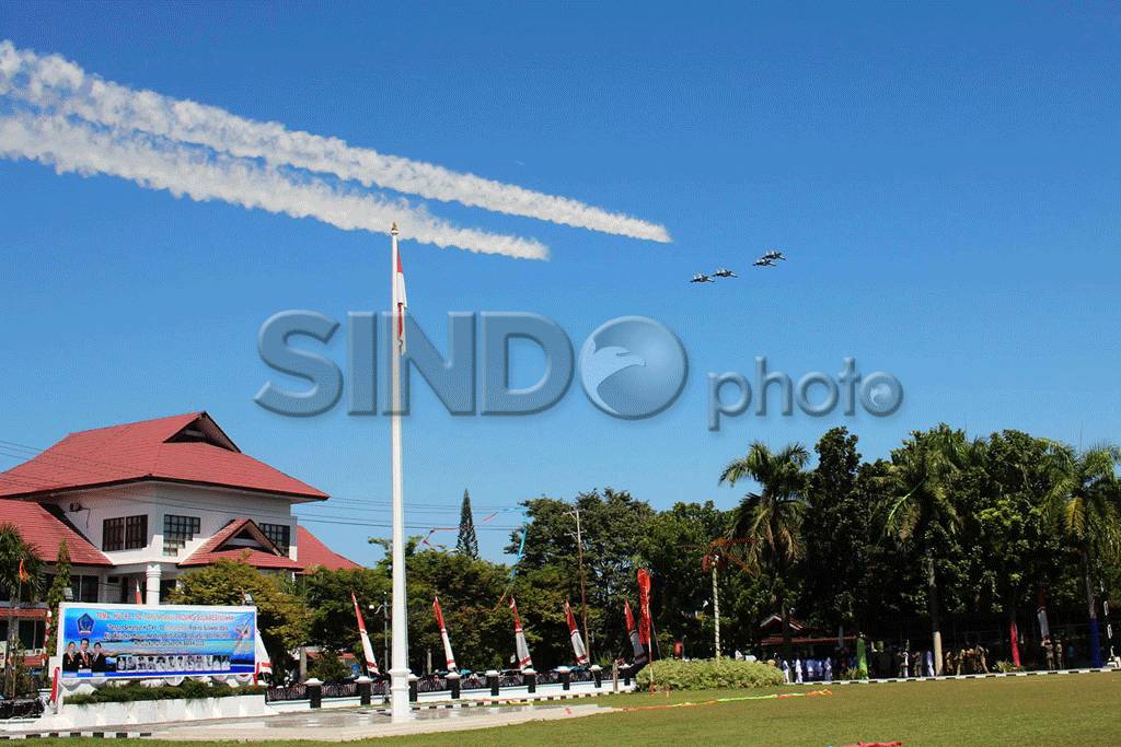 Manuver Jet Tempur Sukhoi...
