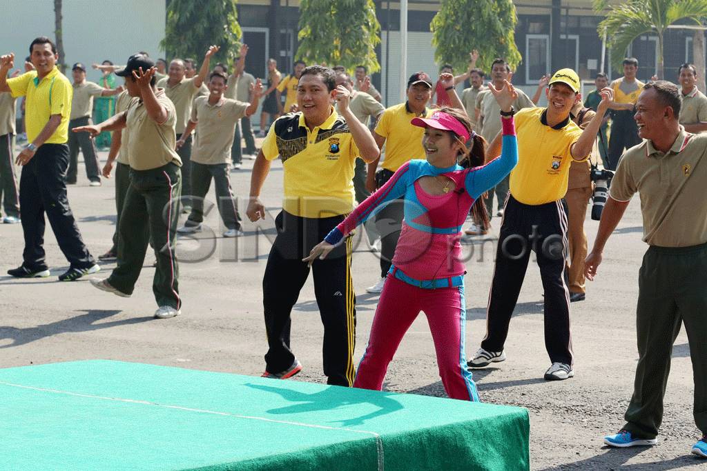 Bangun Kekompakan TNI-Polri...