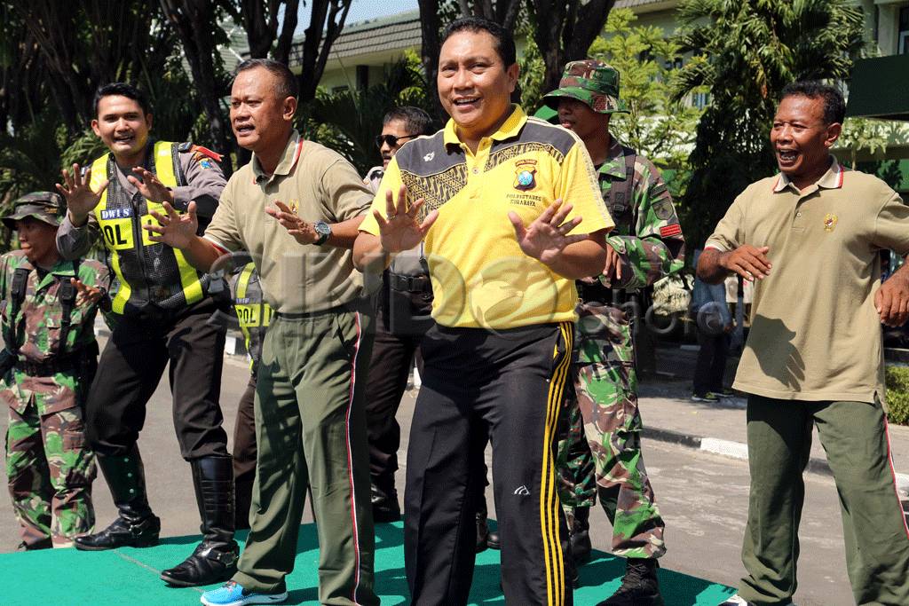 Bangun Kekompakan TNI-Polri...