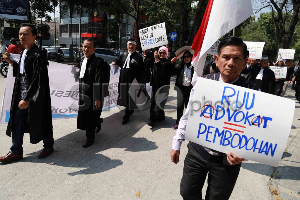 Peradi Bandung Tolak...