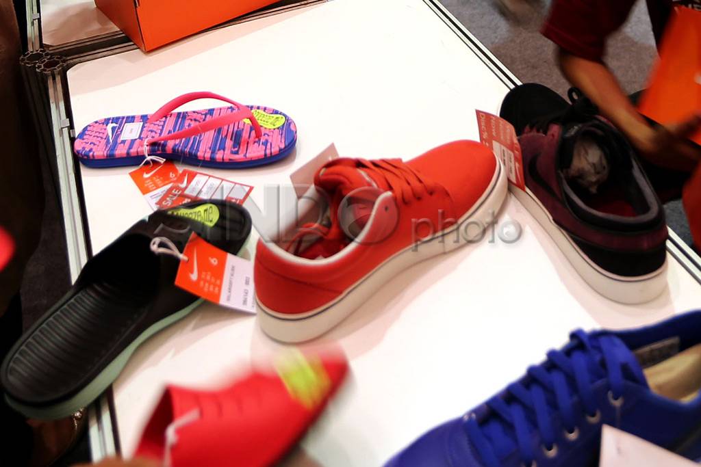 Nike Warehouse Sale...