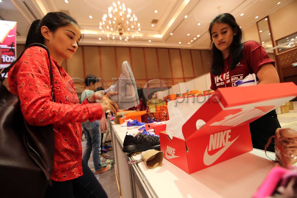 Nike Warehouse Sale...