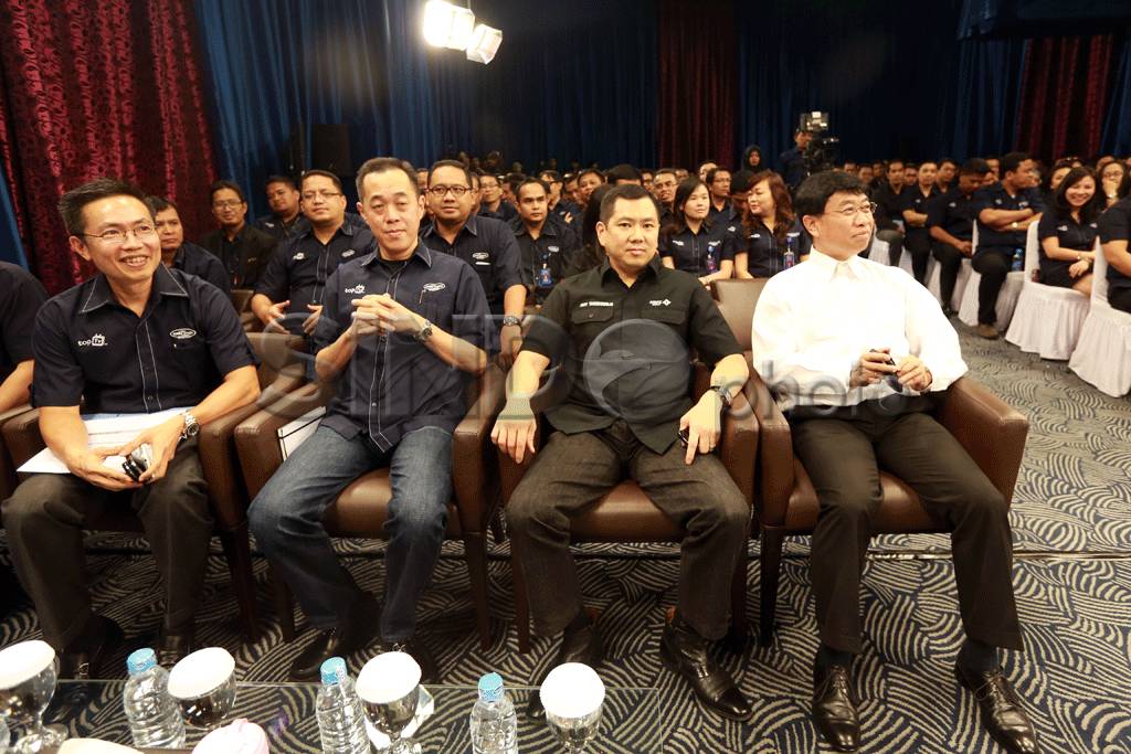 HT Beri Pengarahan di...