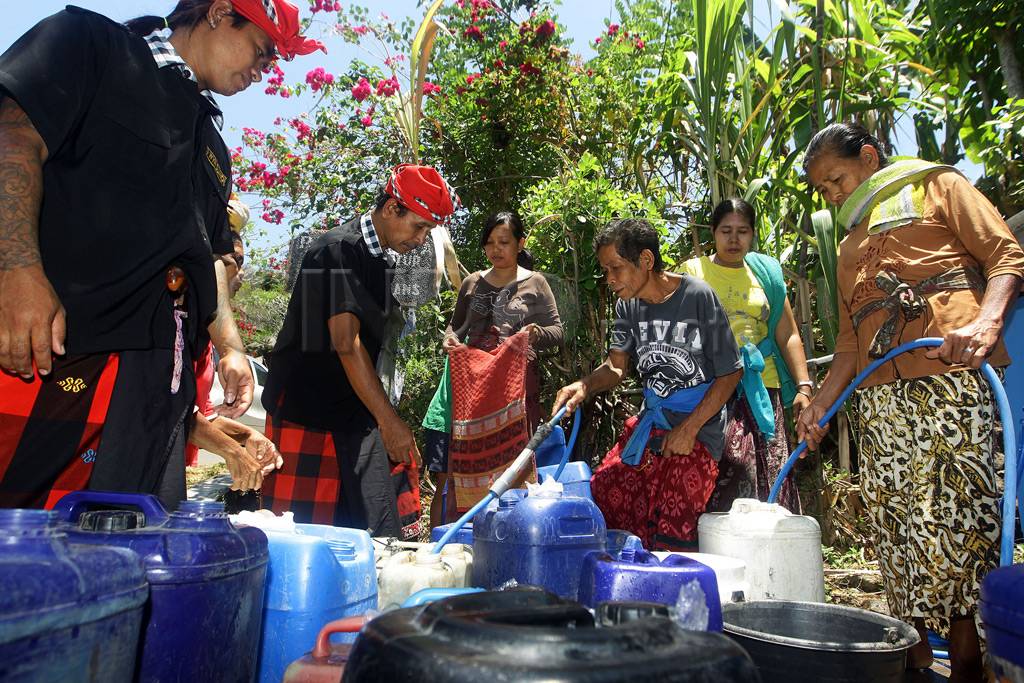 Musim Kemarau, Warga...