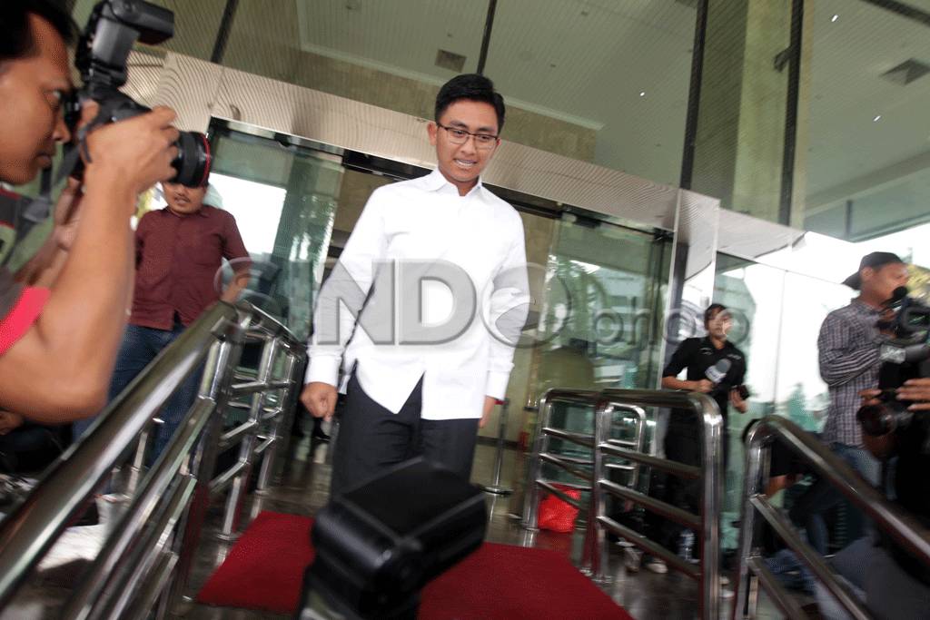 KPK Lanjutkan Pemeriksaan...