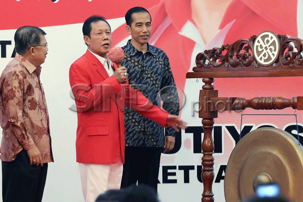 Jokowi-JK Hadiri Pembekalan...
