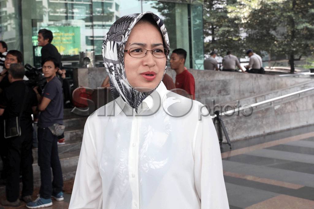 Airin Jenguk Suami di...