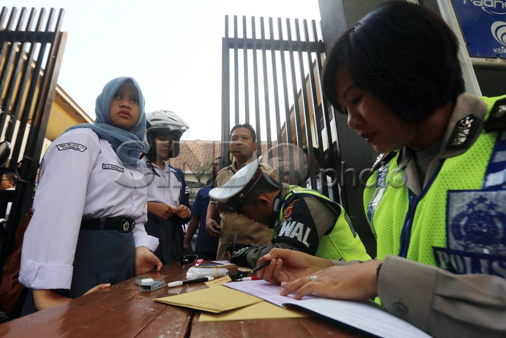 100 Pelajar Terjaring...