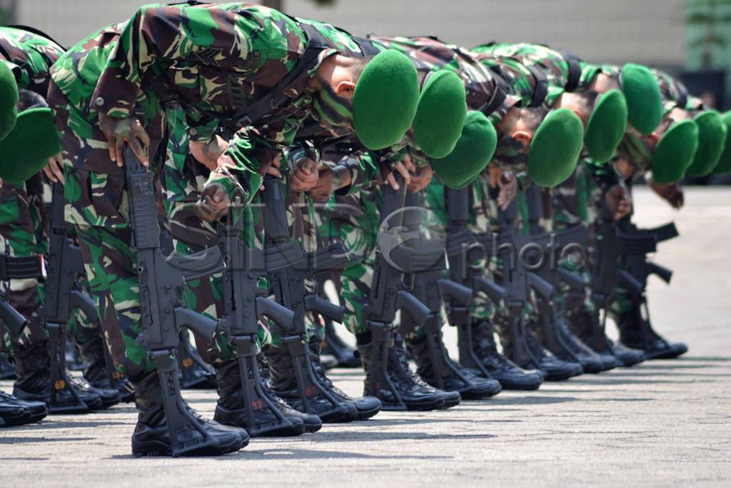 Sambut HUT TNI ke-69...