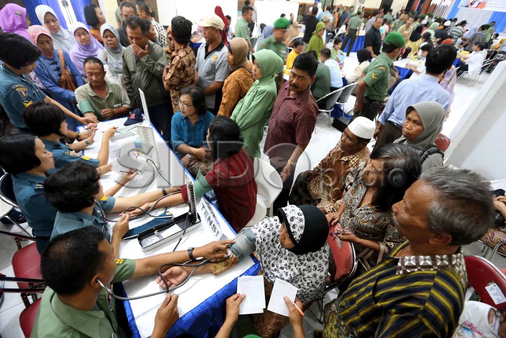 TNI AL Gelar Pengobatan...