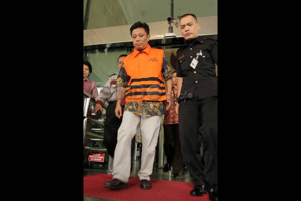 KPK Lanjutkan Pemeriksaan...