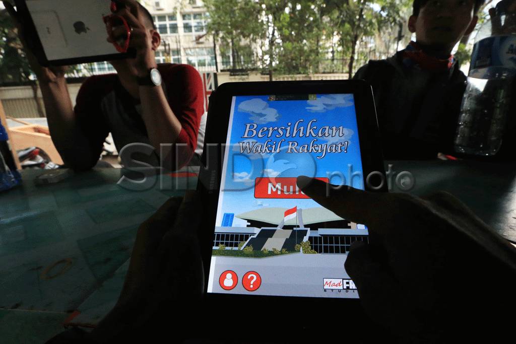 Serunya Game Bersihkan...
