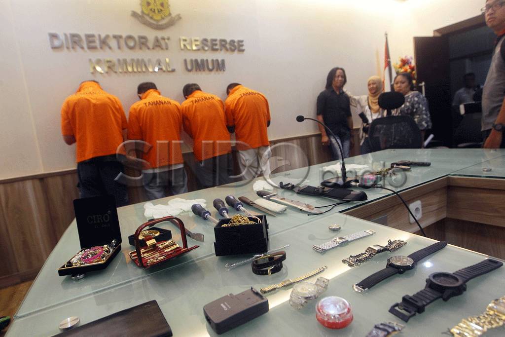 Polisi Ringkus Perampok...