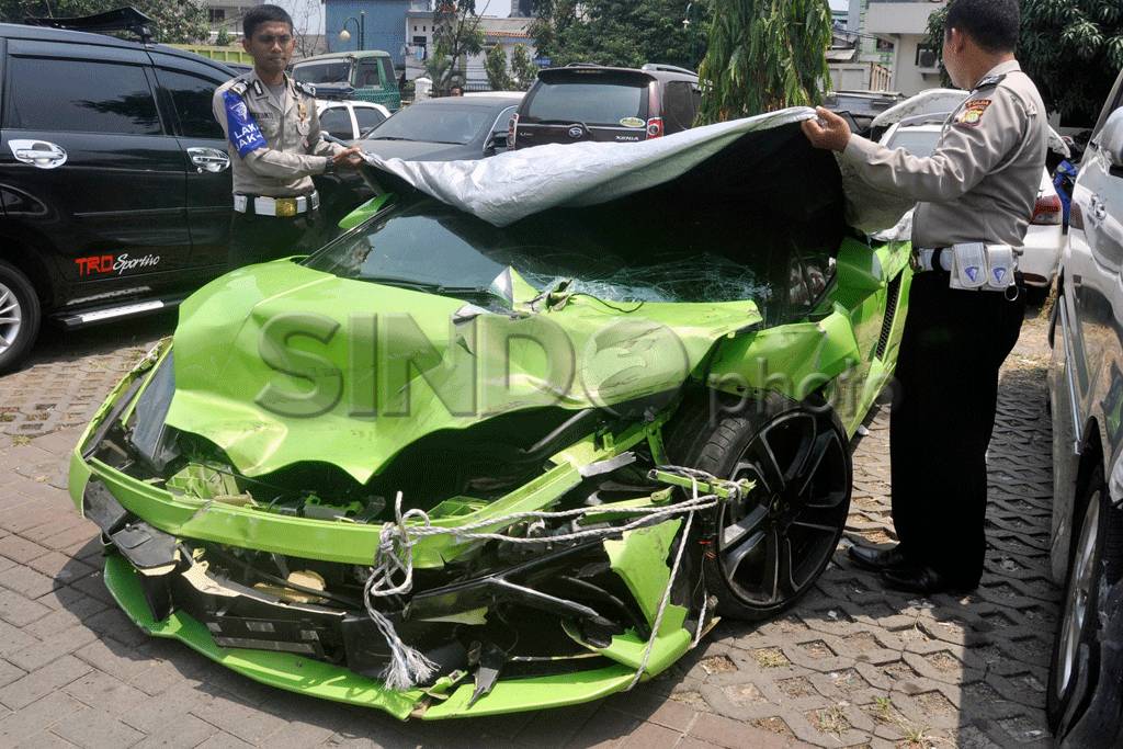 Alami Kecelakaan, Lamborghini...