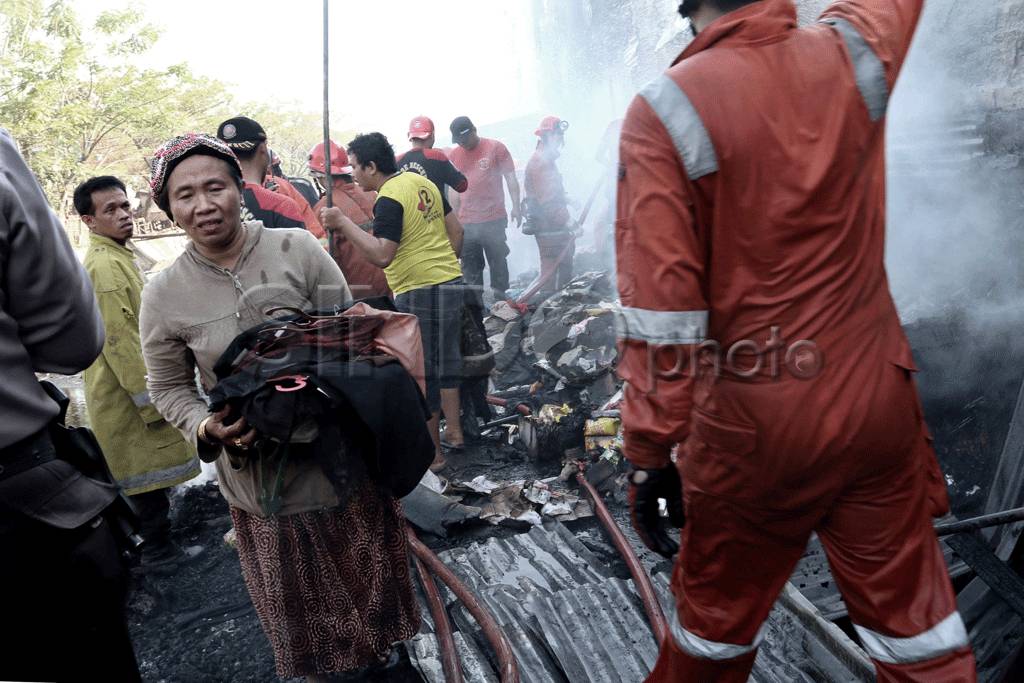 Lapak di Pasar Pabaeng-Baeng...
