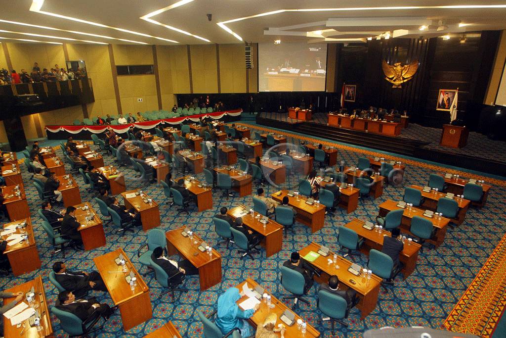 Sembilan Fraksi Setujui...