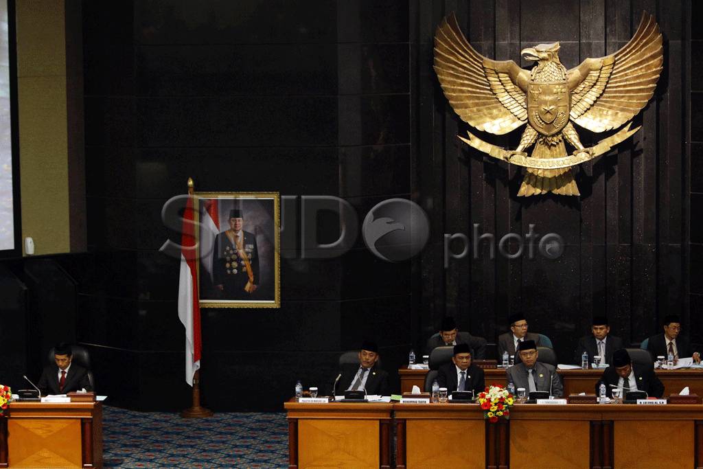 Sembilan Fraksi Setujui...