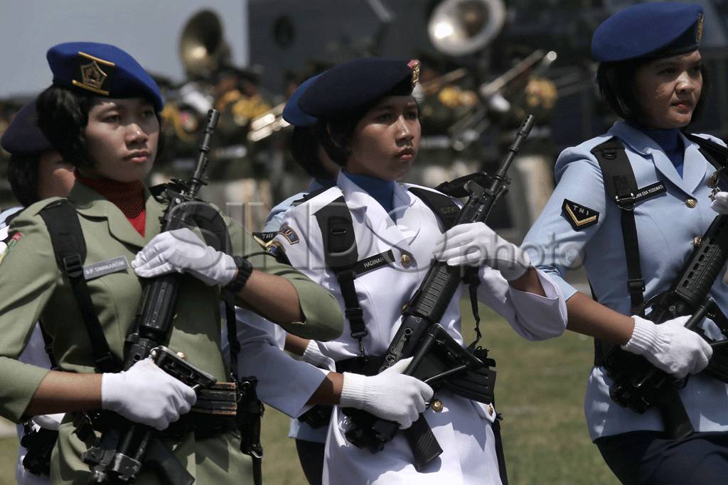 HUT TNI ke-69 di Makassar