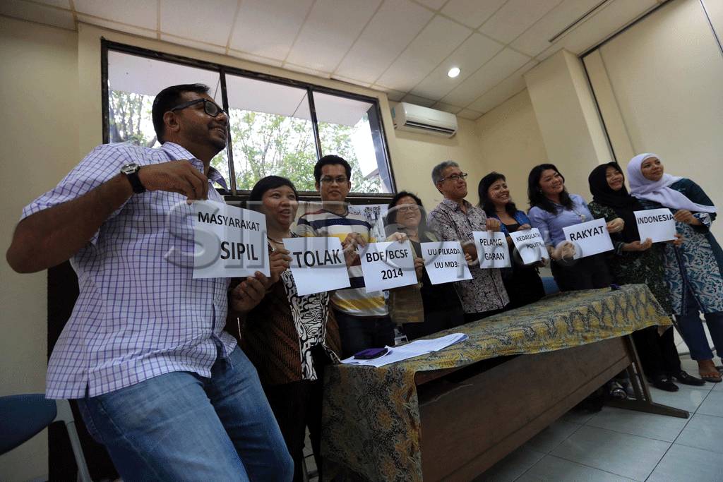 LSM Tolak Bali Democracy...