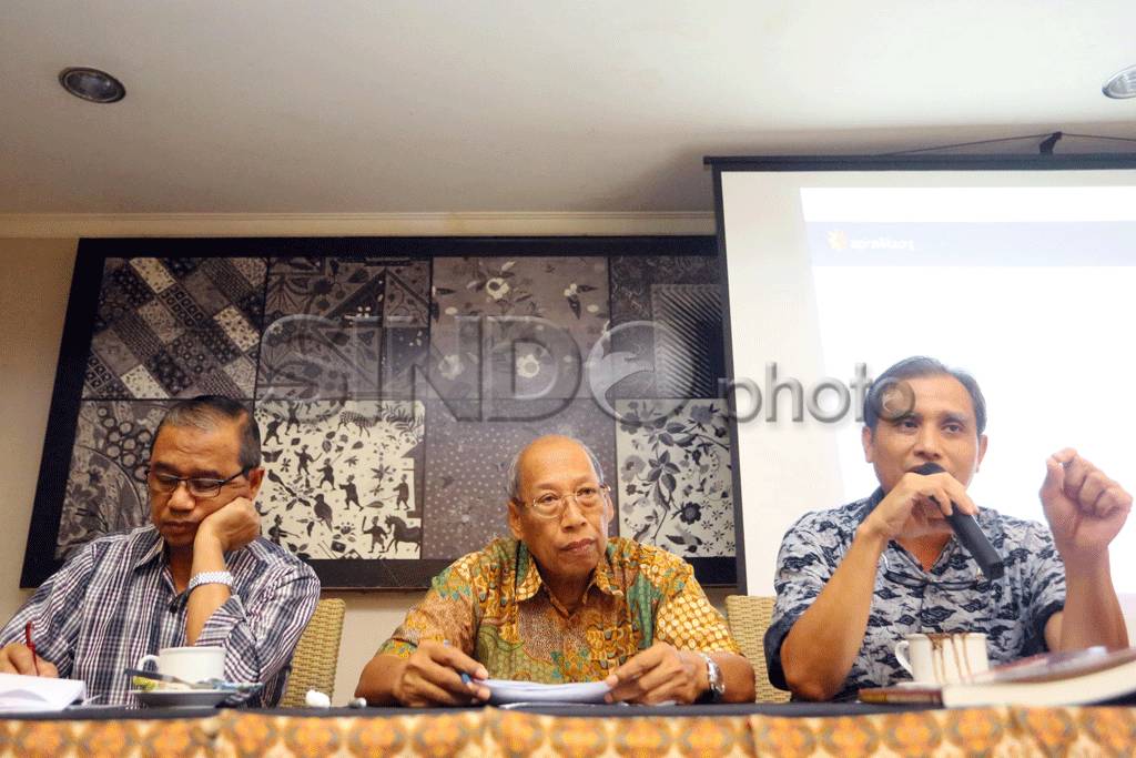 Mengenal Lebih Jauh...