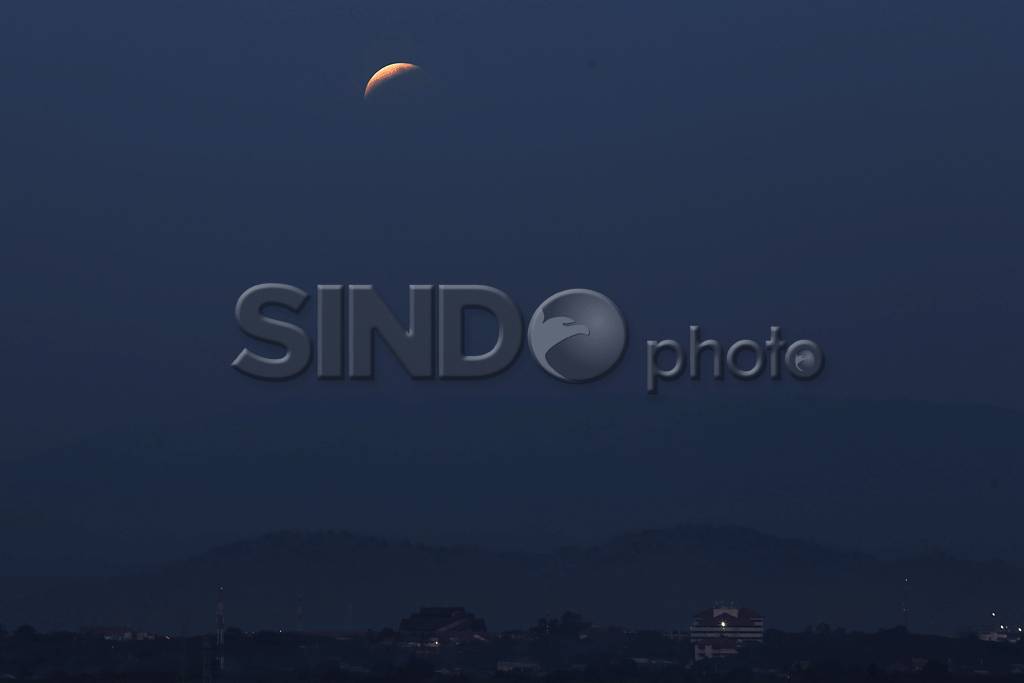 Gerhana Bulan Total...