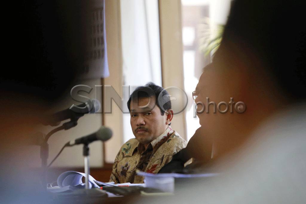 Rahmat Yasin Dengarkan...