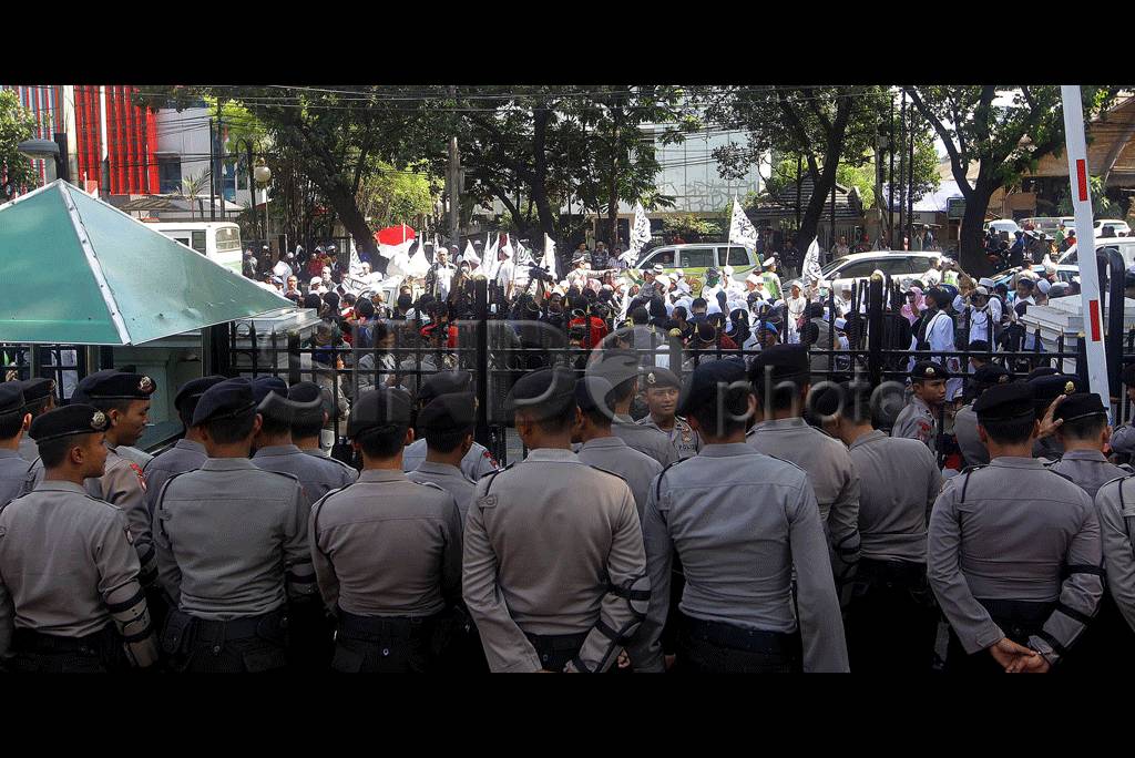 Demo Tolak Ahok Jadi...