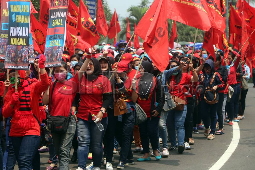 Ribuan Buruh Wanita...