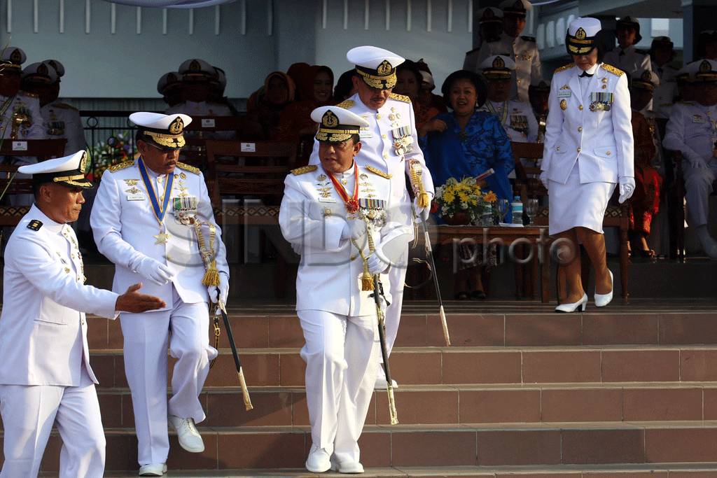 Pati TNI AL Ikuti Wisuda...