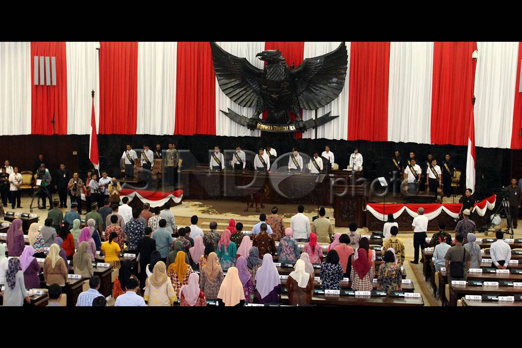 Jokowi-JK Ikuti Gladi...