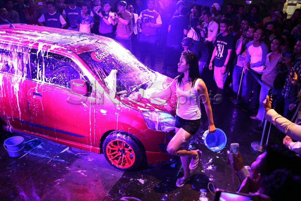 Lady Car Wash Kenalkan...