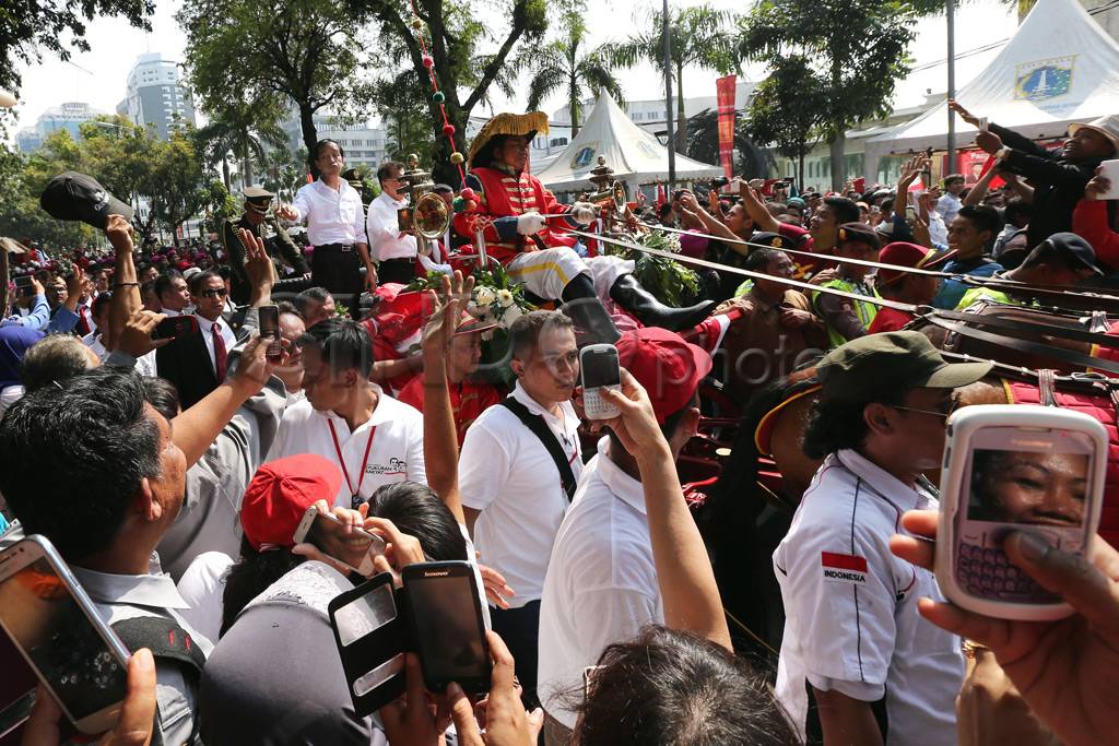Salam Tiga Jari Jokowi-JK...