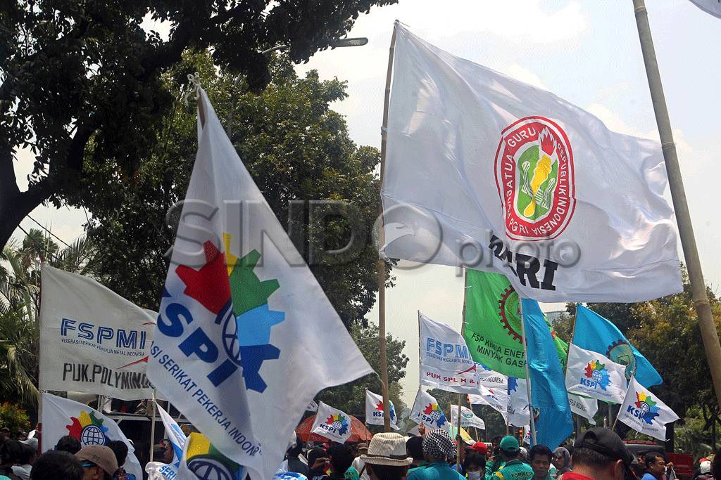 Buruh Tolak Upah Murah