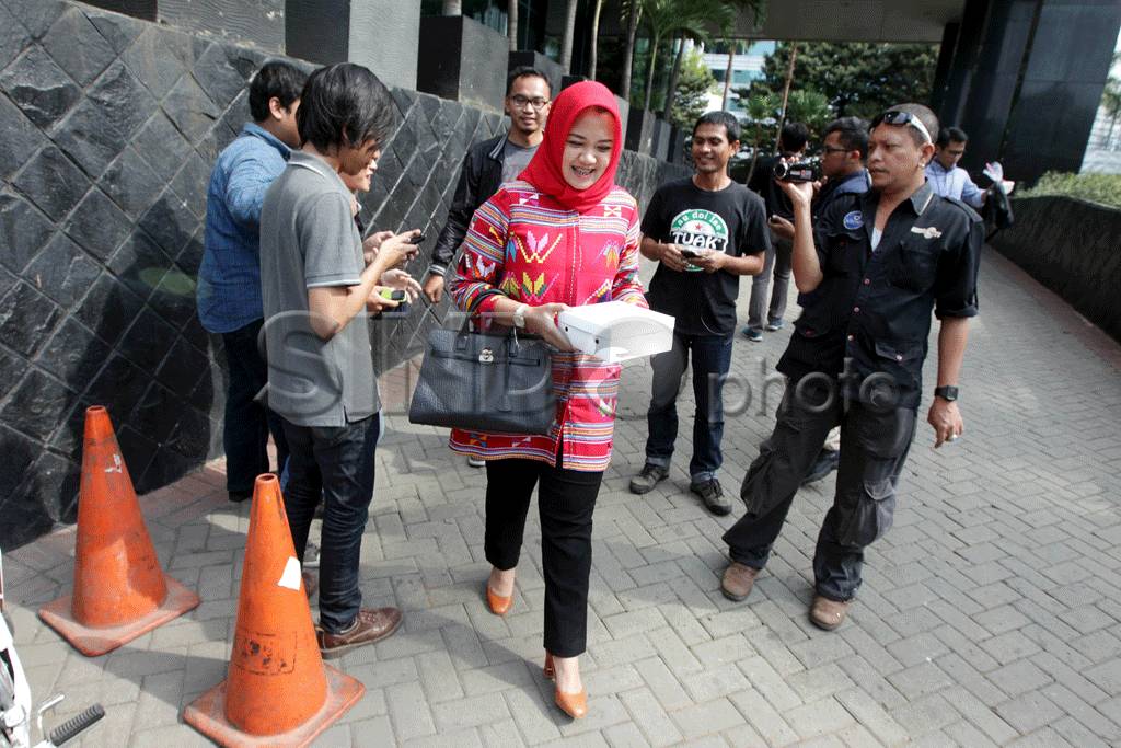 KPK Periksa Anak Bupati...