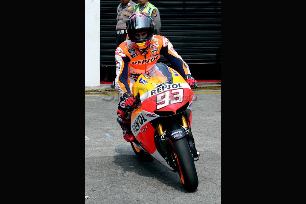 Marc Marquez Hibur Penggemar...