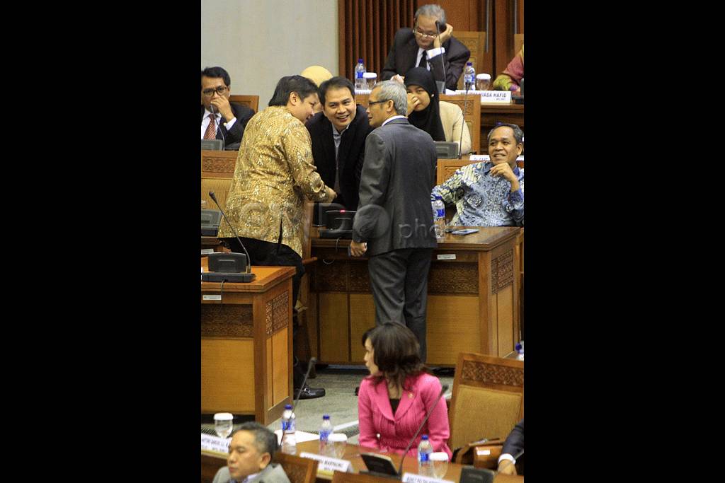 DPR Lanjutkan Pembentukan...