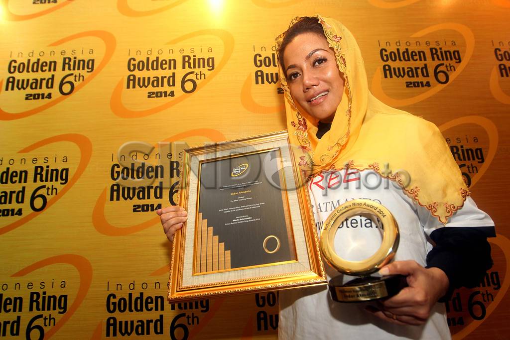 Golden Ring Award untuk...