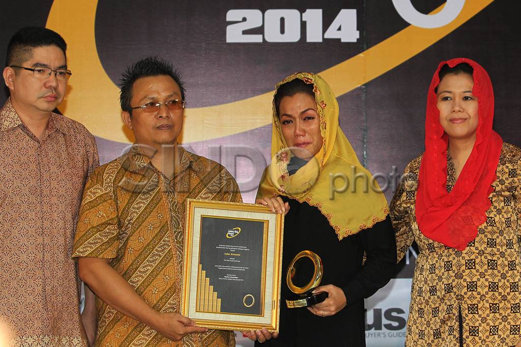 Golden Ring Award untuk...